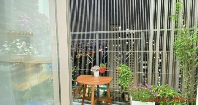 ban-cong-can-ho-saigon-south-can-ban