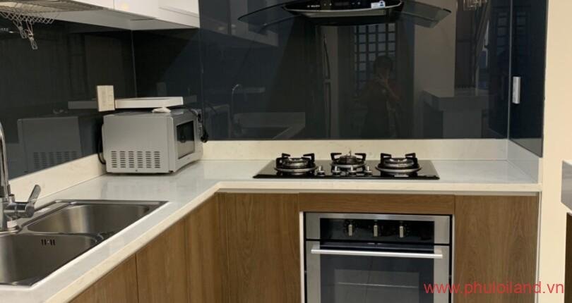 bep-cua-can-ho-can-cho-thue-green-valley