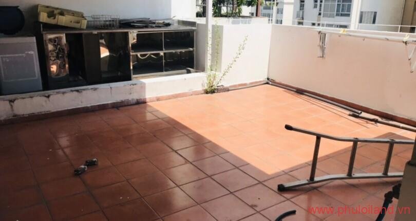 can-canh-san-thuong-penthouse-sky-garden-3-dang-chao-ban