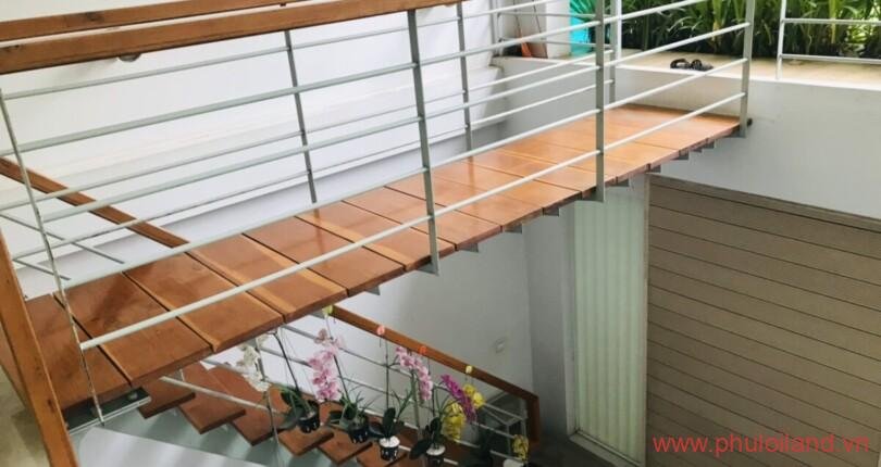 hinh anh gieng troi trong nha 810x430 - Cho thuê nhà Biệt thự Đường số 4 Khu dân cư Phú Mỹ Quận 7 T5/2023 giá rẻ