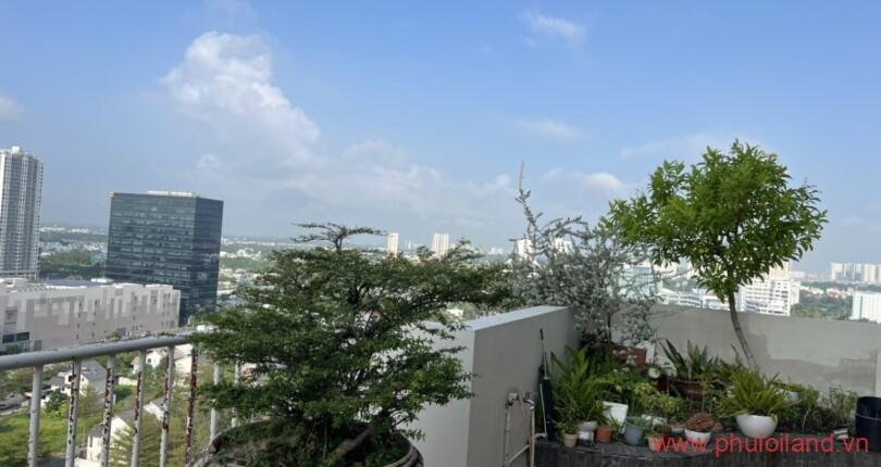mot-goc-san-penthouse-ban