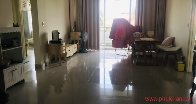 phong-khach-can-ho-can-ban