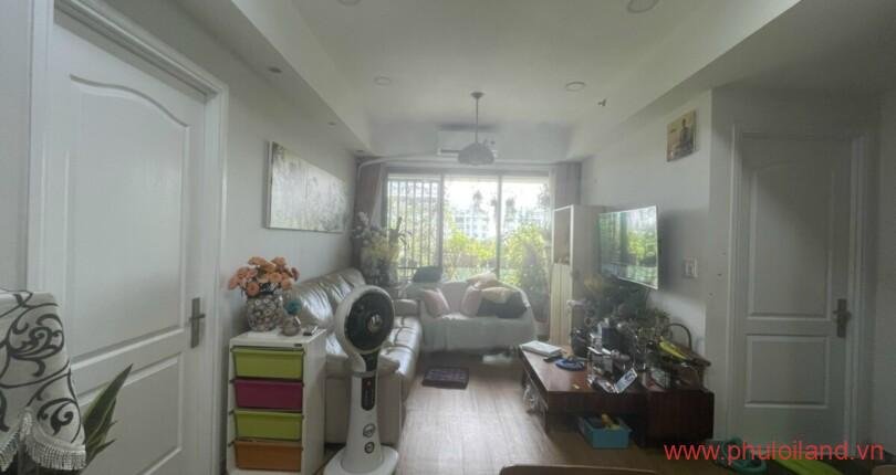 phong-khach-can-ho-hung-phuc-can-ban (3)