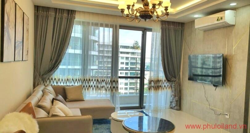 phong-khach-cua-can-ho-can-ban-cho-thue-riverpark-premier (2)