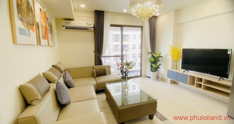 phong-khach-cua-can-ho-can-ban-sai-gon-south (3)