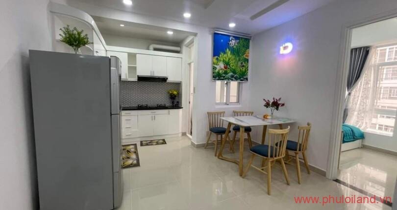phong-khach-trong-can-ho-can-ban-sky-garden-3 (3)
