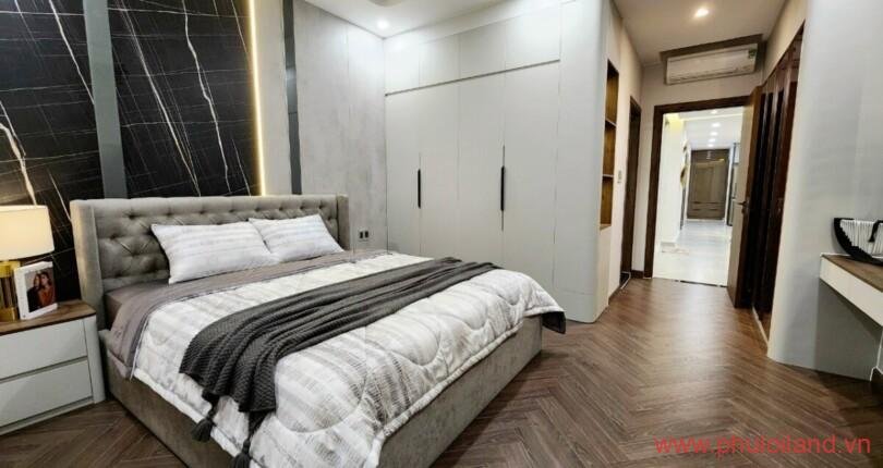 phong-ngu-cua-can-ho-can-ban-riverside-residence