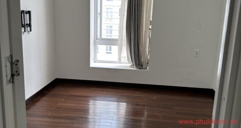 phong-ngu-nho-trong-penthouse-can-ban