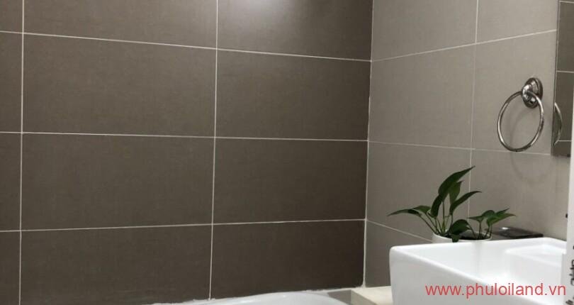toilet-trong-can-ho-can-ban-sky-garden-3