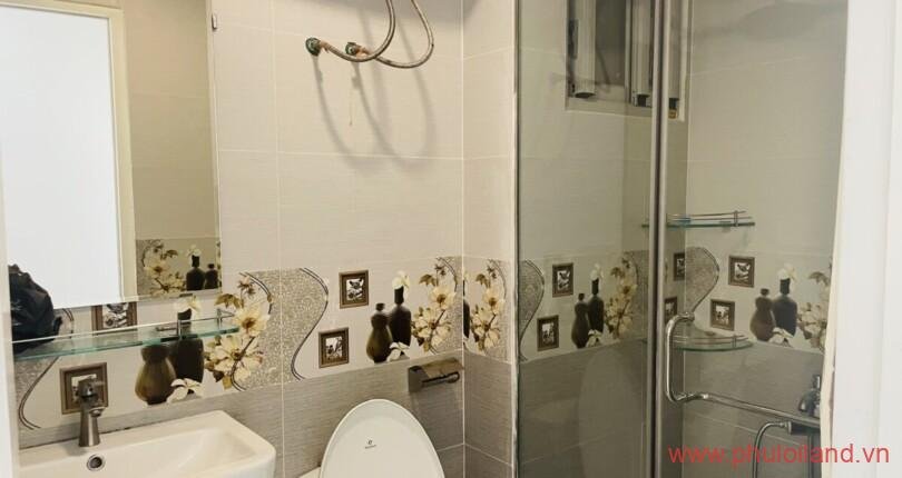 tollet-can-ho-can-ban