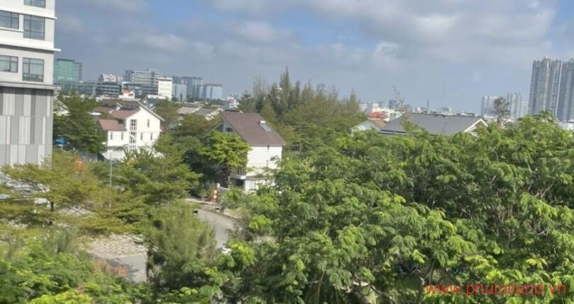 view-cua-can-ho-can-ban-sky-garden-3