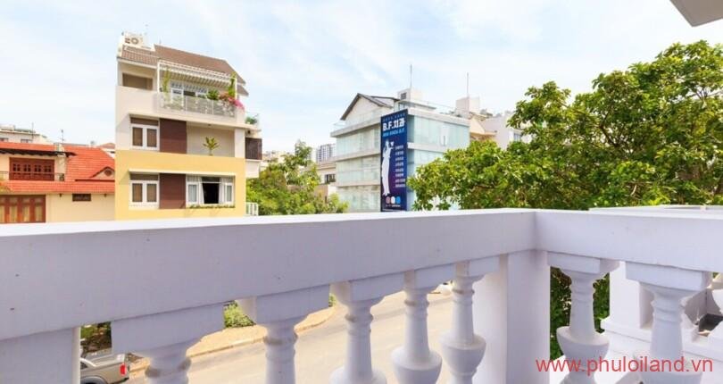 ban-cong-nho-cua-chdv-can-cho-thue