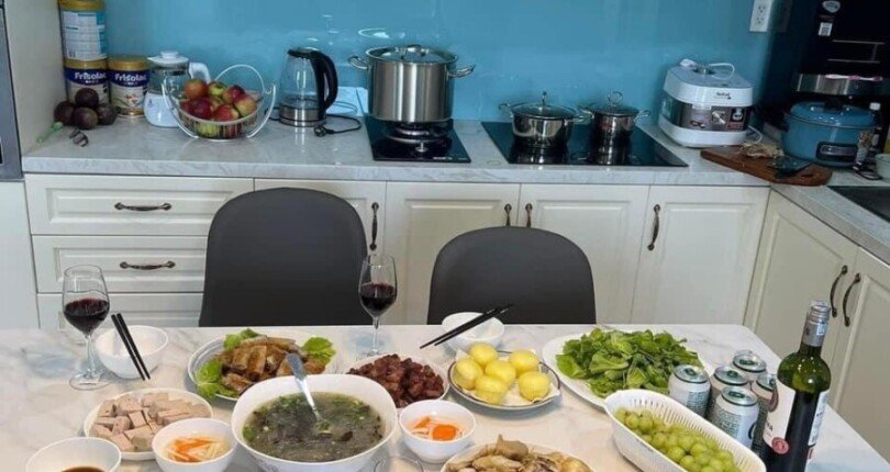 bep can ho cho thue 2 810x430 - Bán căn hộ chung cư Hưng Phúc Happy Residences, 98m2, giá 4.6 tỷ, nhà đang có hợp đồng thuê.