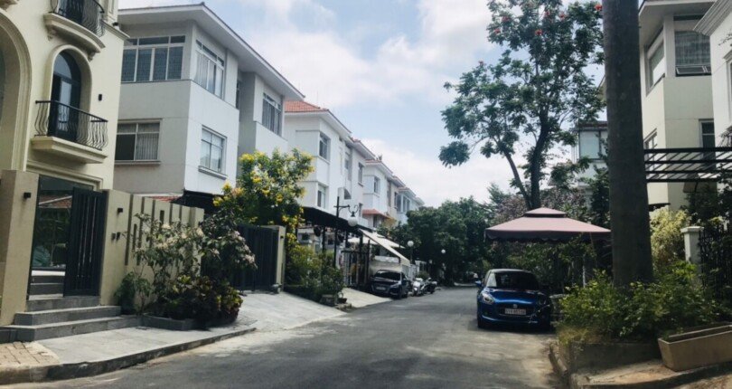 hinh anh duong noi khu my kim quan 7 810x430 - Mua bán nhà đất, căn góc đường lớn 364m2 Khu biệt thự Mỹ Kim T7/2023 giá rẻ