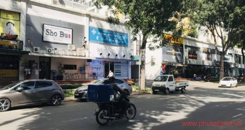 hinh-anh-shop-ban-mat-duong-pham-van-nghi-phuong-tan-phong-quan-7