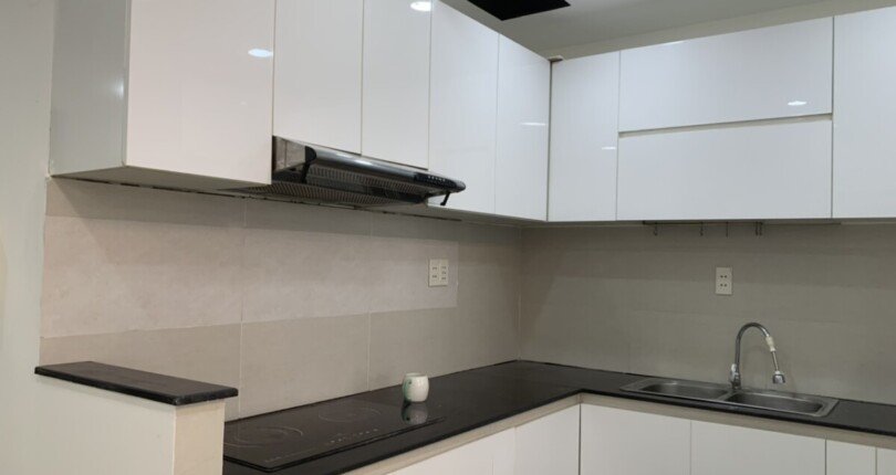 khong gian bep rong rai 3 810x430 - Mua bán căn hộ Sky Garden 3 T7/2023 giá rẻ