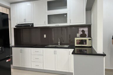 khong-gian-bep-rong-rai-trong-can-ho-ban