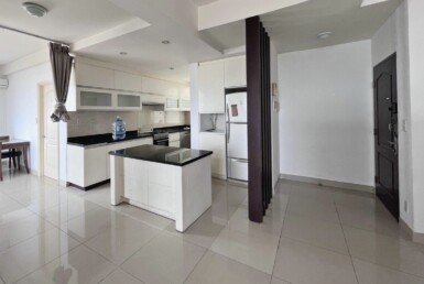 khong-gian-bep-rong-rai-trong-penthouse-can-ban