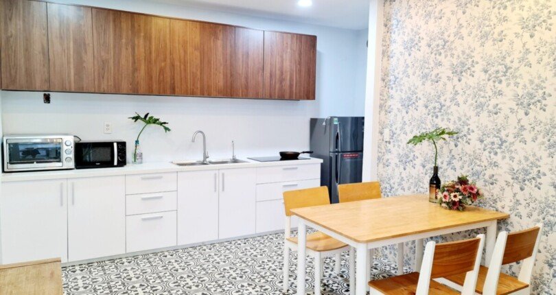 khong gian bep va phong an rong rai 810x430 - Mua bán căn hộ Chung cư Star Hill Quận 7 T7/2023 giá rẻ