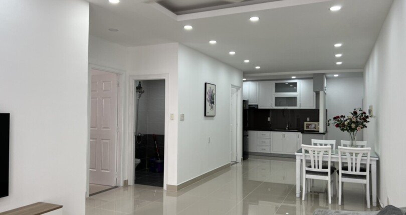 khong gian phong an va bep 810x430 - Mua bán căn hộ SKy Garden 2 T7/2023 căn góc giá rẻ