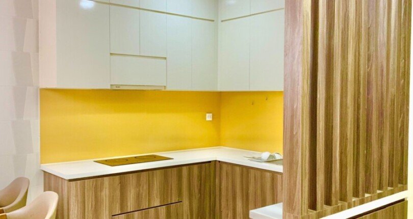 khu vuc bep can ho sunrise riverside can cho thue 810x430 - Cho thuê căn hộ Sunrise Riverside, 3PN, 2WC, Full nội thất đẹp – Giá cho thuê:15tr/tháng