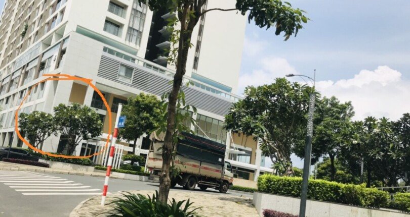 mat bang goc duong so 16 cho thue 810x430 - Cho thuê mặt bằng Midtown Phú Mỹ Hưng T7/2023 giá rẻ