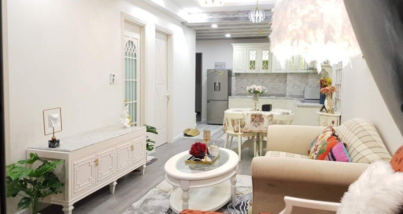 phong khach can ho ban 2 810x430 - Bán căn hộ chung cư Saigon South, 02pn, tầng cao, giá 3.8 tỷ, nhà đang có hợp đồng thuê.