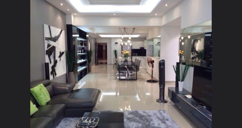 phong khach can ho ban Copy 810x430 - Bán căn hộ chung cư Riverside Residences, 148m2, 03pn, giá 8.9 tỷ, nhà đang có hợp đồng thuê.