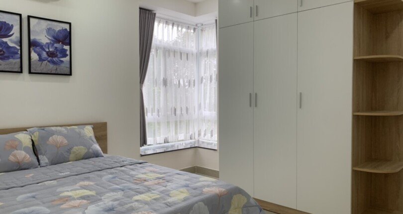 phong ngu thu hai 2 810x430 - Mua bán căn hộ Sky Garden 3 T7/2023 giá rẻ
