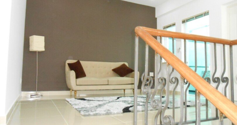 sanh vui choi gia gia dinh 810x430 - Mua bán Penthouse Phú Mỹ Hưng Khu phố Cảnh Viên 3 T7/2023