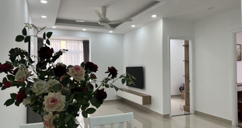 toan canh phong khach can ho ban 810x430 - Mua bán căn hộ SKy Garden 2 T7/2023 căn góc giá rẻ