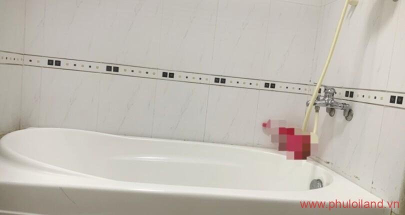 toilet-cua-can-ho-can-cho-thue-sky-garden-1
