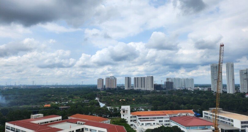 view nhin tu penthouse can ban 810x430 - Mua bán Penthouse Phú Mỹ Hưng Khu phố Mỹ Phúc T7/2023 giá rẻ