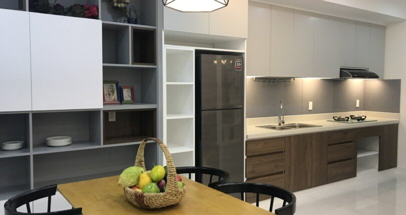 hinh anh bep can ho cho thue 2 810x430 - Cho thuê căn góc, chung cư Hưng Phúc Happy Residences, 82m2, giá 20tr/tháng, nội thất đầy đủ.