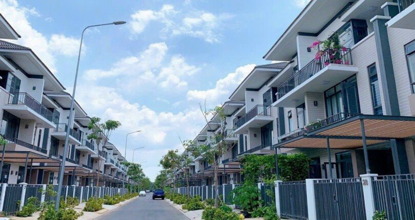 hinh anh mua ban nha biet thu lavila nha be t7 2023 810x430 - Giá mua bán nhà Biệt thự Lavila Nhà Bè T7/2023