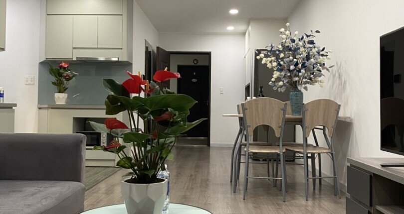 hinh anh phong khach can ho ban 810x430 - Bán căn hộ chung cư Scenic Valley 1, giá 3.9 tỷ, nội thất đầy đủ, nhà đang trống, view nhìn Crescent Mall.