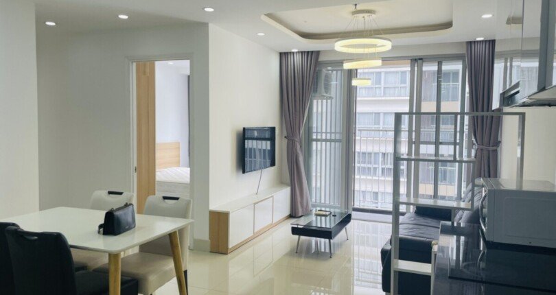 hinh anh toan bo phong khach can ho can ban 810x430 - Bán căn hộ chung cư Scenic Valley 1, 70m2, tầng cao, giá 3.750 tỷ, nội thất đầy đủ, nhà đang có hợp đồng thuê.