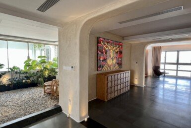 khong-gian-penthouse-mo-don-gio-troi-va-anh-sang-tu-nhien