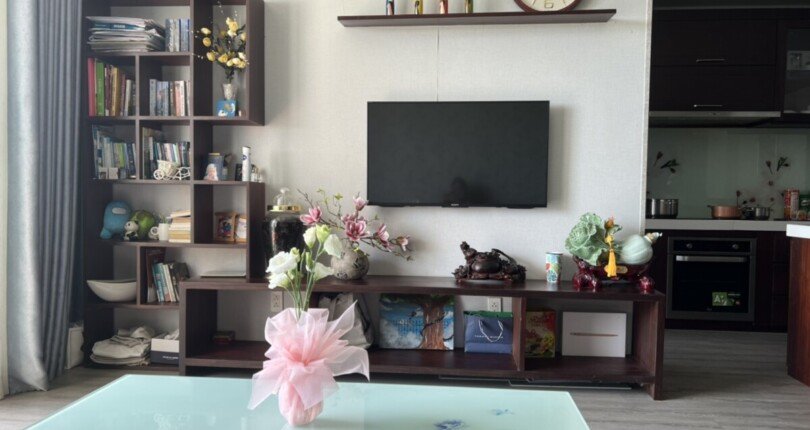 khong gian phong khach 3 810x430 - Bán gấp căn hộ Green Valley, 120m2, 3pn, nội thất cao cấp, giá 6 tỷ rẻ nhất thị trường