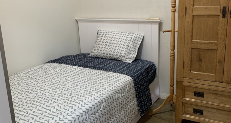 khong gian phong ngu 1 810x430 - CHO THUÊ CĂN HỘ HƯNG VƯỢNG 2PN, 1WC, GIÁ 10TR/THÁNG