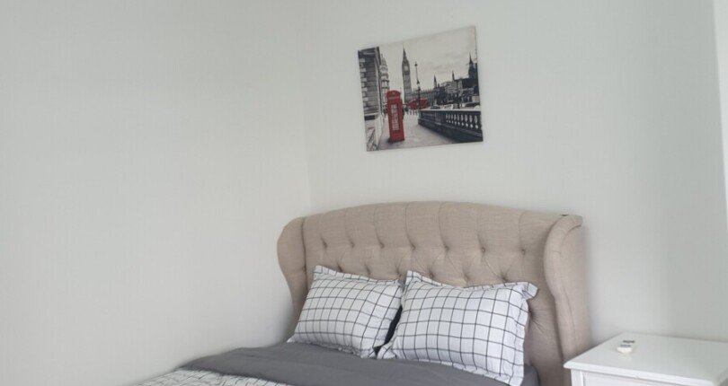 khong gian phong ngu 810x430 - Cần Bán Căn Hộ Hưng Vượng, 2 phòng Ngủ, 2wc, 70m2, giá 2,95 tỷ