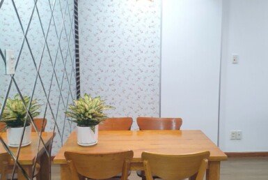 khu-vuc-ban-an-ben-trong-can-ho