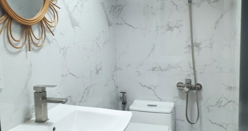 khu vuc totlet 810x430 - CHO THUÊ CĂN HỘ HƯNG VƯỢNG 2PN, 1WC, GIÁ 10TR/THÁNG
