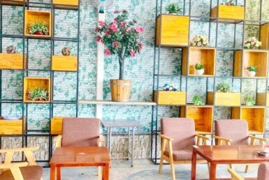 khuon-canh-quan-caffe