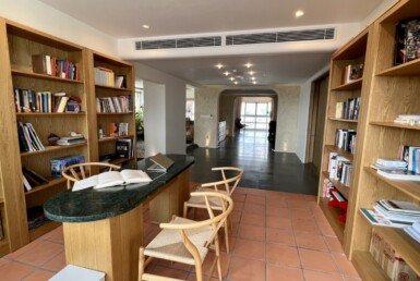 phong-lam-viec-trong-penthouse-can-ban