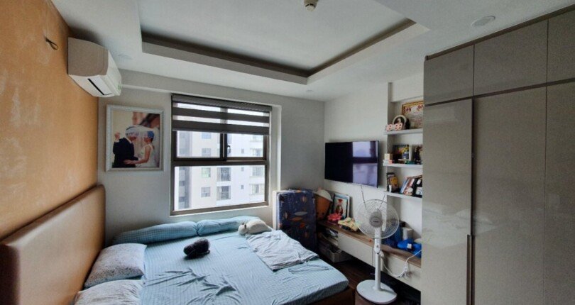 phong master can ho ban 1 810x430 - Kẹt tiền bán gấp căn hộ chung cư Saigon South, 72m2, giá 3,6 tỷ, nội thất đầy đủ, tầng cao.