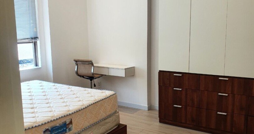 phong ngu can ho can ban 2 810x430 - Bán căn hộ chung cư Saigon South, 71m2, tầng trung, giá 3.650 tỷ, nội thất đầy đủ.