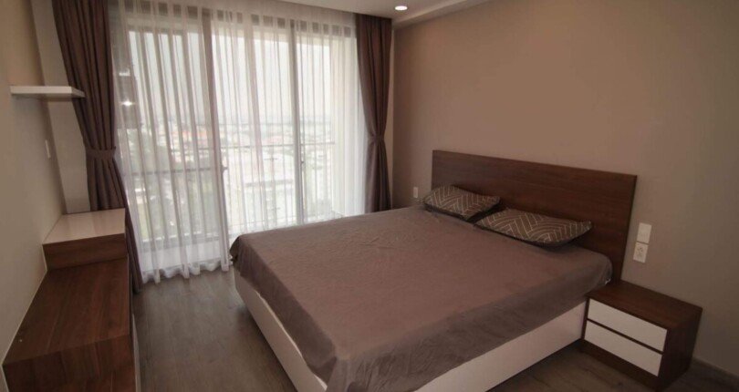 phong ngu can ho cho thue 6 810x430 - Cho thuê căn góc, chung cư Hưng Phúc Happy Residences, 82m2, giá 20tr/tháng, nội thất đầy đủ.