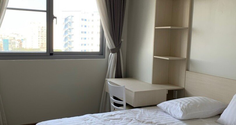 phong ngu nh can ho ban 810x430 - Bán căn hộ chung cư Green Valley , 96m2, tầng 8 giá , 5.450 tỷ, nội thất đầy đủ, view sân golf.