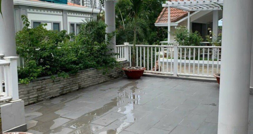 san truong biet thu 810x430 - Cho thuê biệt thự đơn lập Phú Mỹ Hưng Khu phố Nam Thông giá rẻ